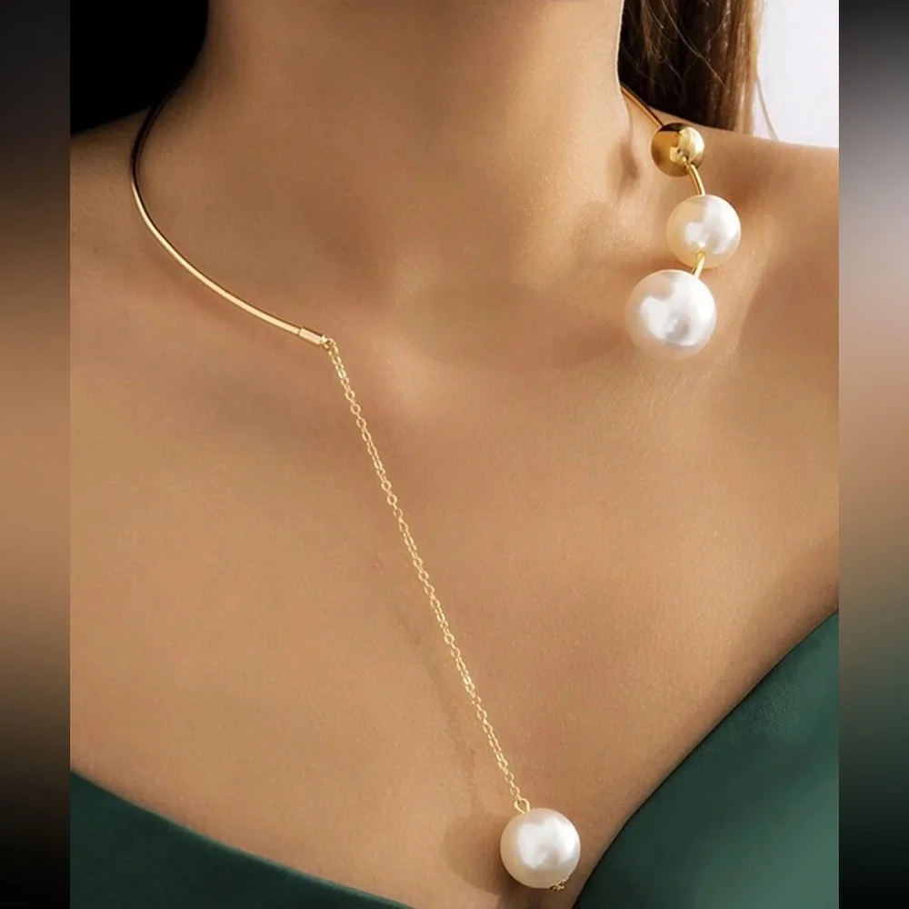 🪩 Collar Necklace 🪩 - Picture 3 of 3